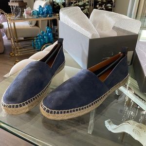 Brand new Aquatalia Leonardo suede Denim, men’s size 11  34MO833-DEM